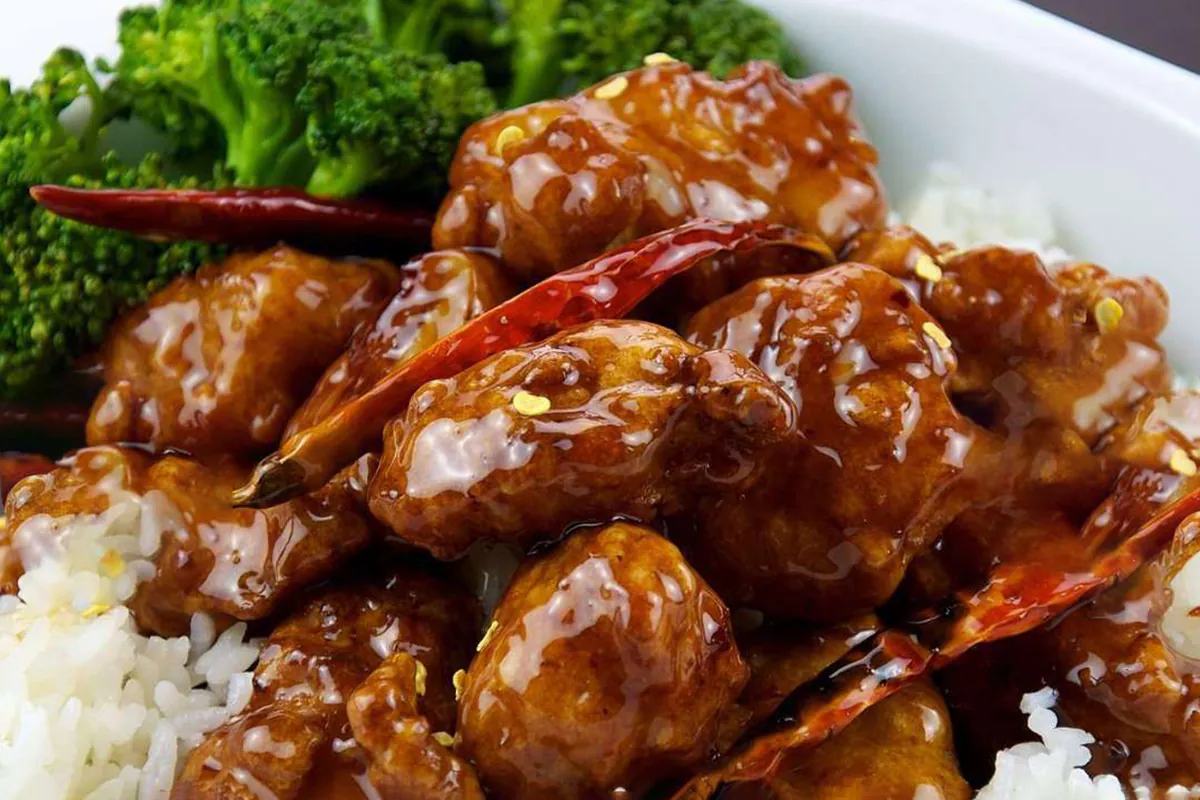 General Tao's Chicken at Shangrila，a Asian Restaurant in York